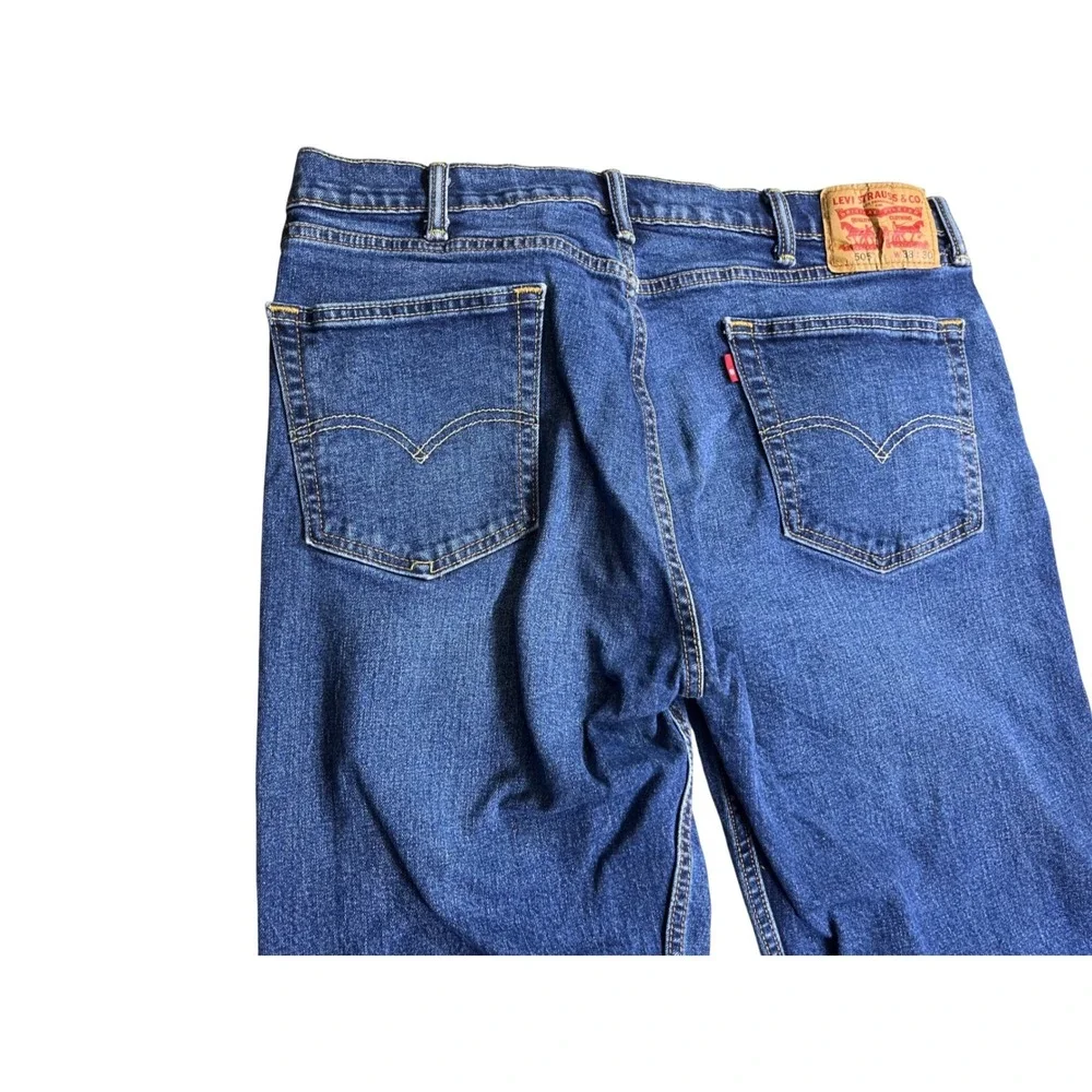 Levis 505 Jeans Mens 38x30 Regular Fit Straight Leg Medium Wash Denim Pants